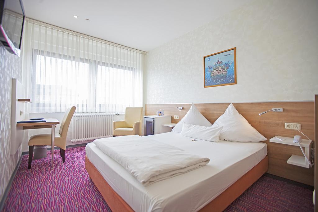 Hotel Am Bismarck MHG Camera foto
